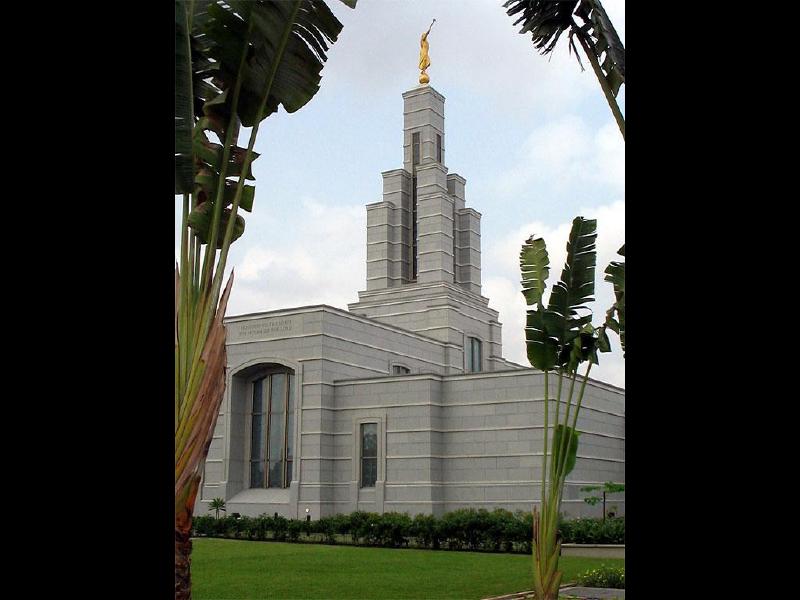 accra_lds_mormon_temple1.jpg