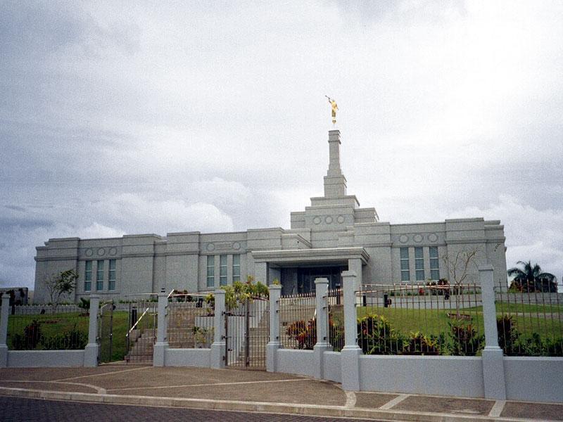 suva_lds_mormon_temple1.jpg